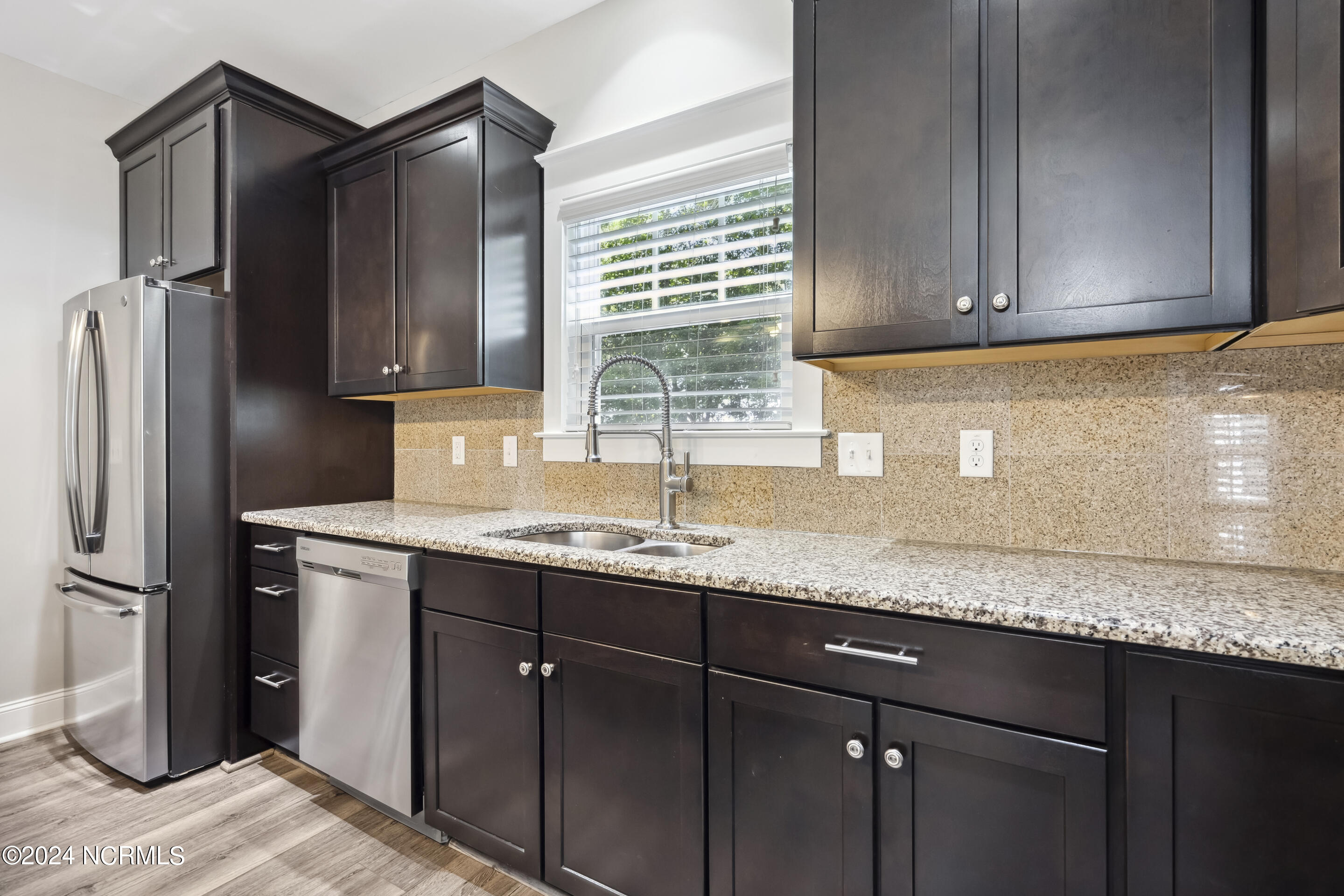654 Sawgrass Road Hampstead, NC 28443 - Photo 15 of 74 Kitchen