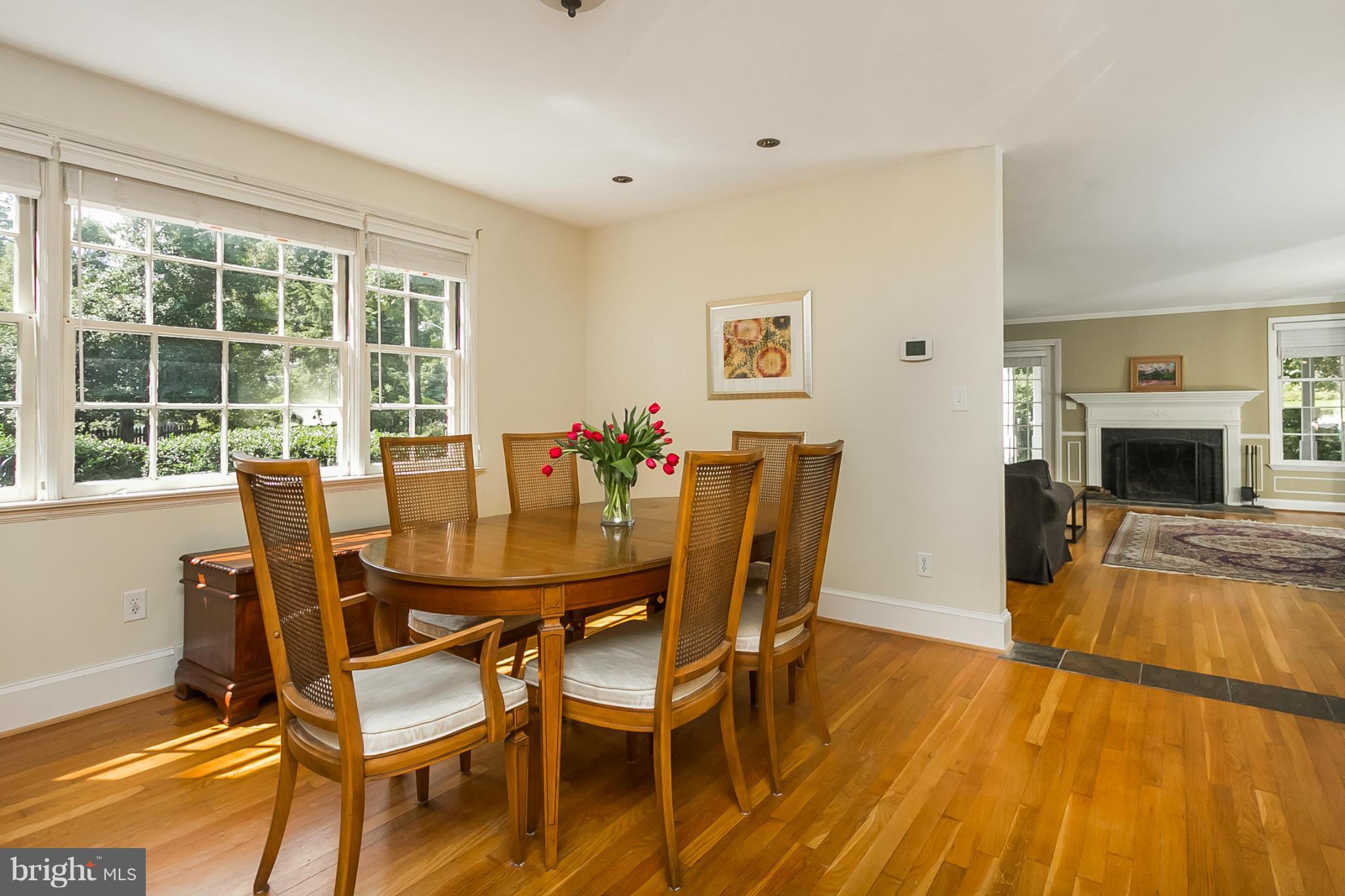 207 Churchwardens Road Baltimore, MD 21212 - Photo 10 of 30 Dining Room