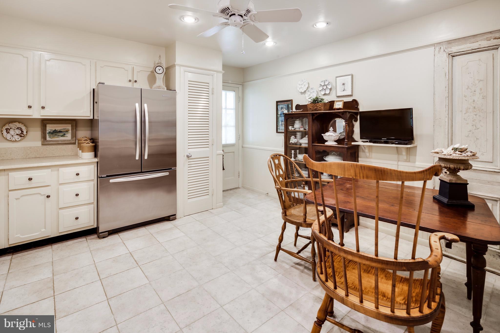 4058 High Point Road Ellicott City, MD 21042 - Photo 8 of 25 Kitchen
