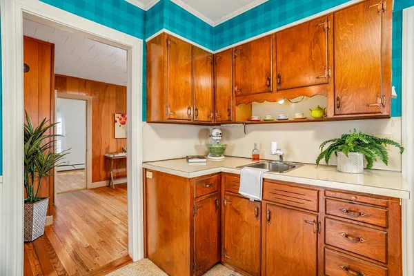 $359,900 | 213 Regan Street, Gardner, MA 01440