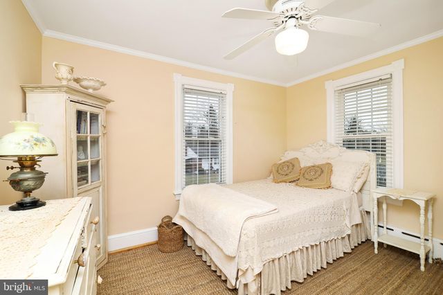 $290,000 | 242 Emerald Avenue, Westmont, NJ 08108