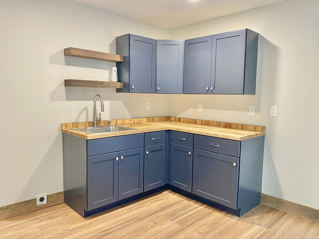 372 Angelico Ridge Murphy, NC 28906 - Photo 32 of 40 Custom Cabinets w/Soft-Close Doors/Drawers