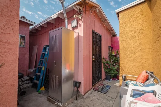 $1,160,000 | 1031 South Ditman Avenue, Los Angeles, CA 90023