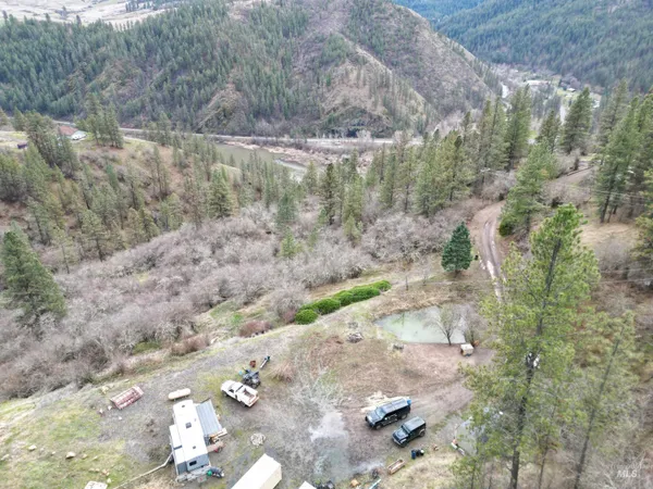 $300,000 | 620 Old Peck Grade, Lenore, ID 83541