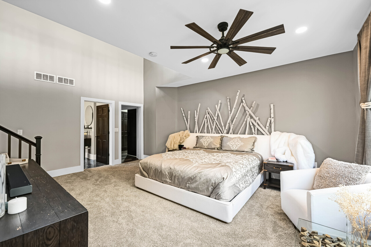 8825 North Spruce Road River Hills, WI 53217 - Photo 14 of 42 Photo 16