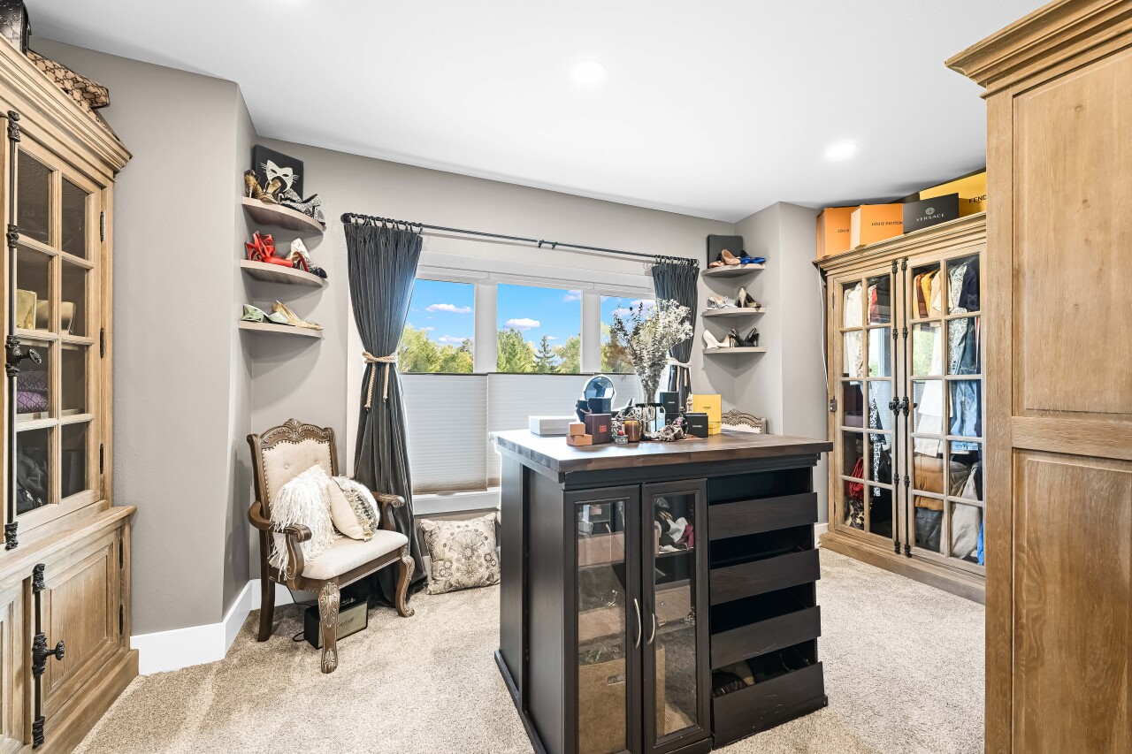 8825 North Spruce Road River Hills, WI 53217 - Photo 16 of 42 Photo 18