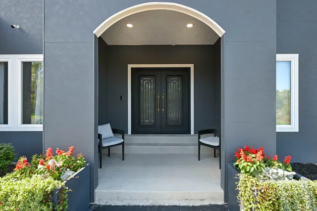 $2,500,000 | 8825 North Spruce Road, River Hills, WI 53217