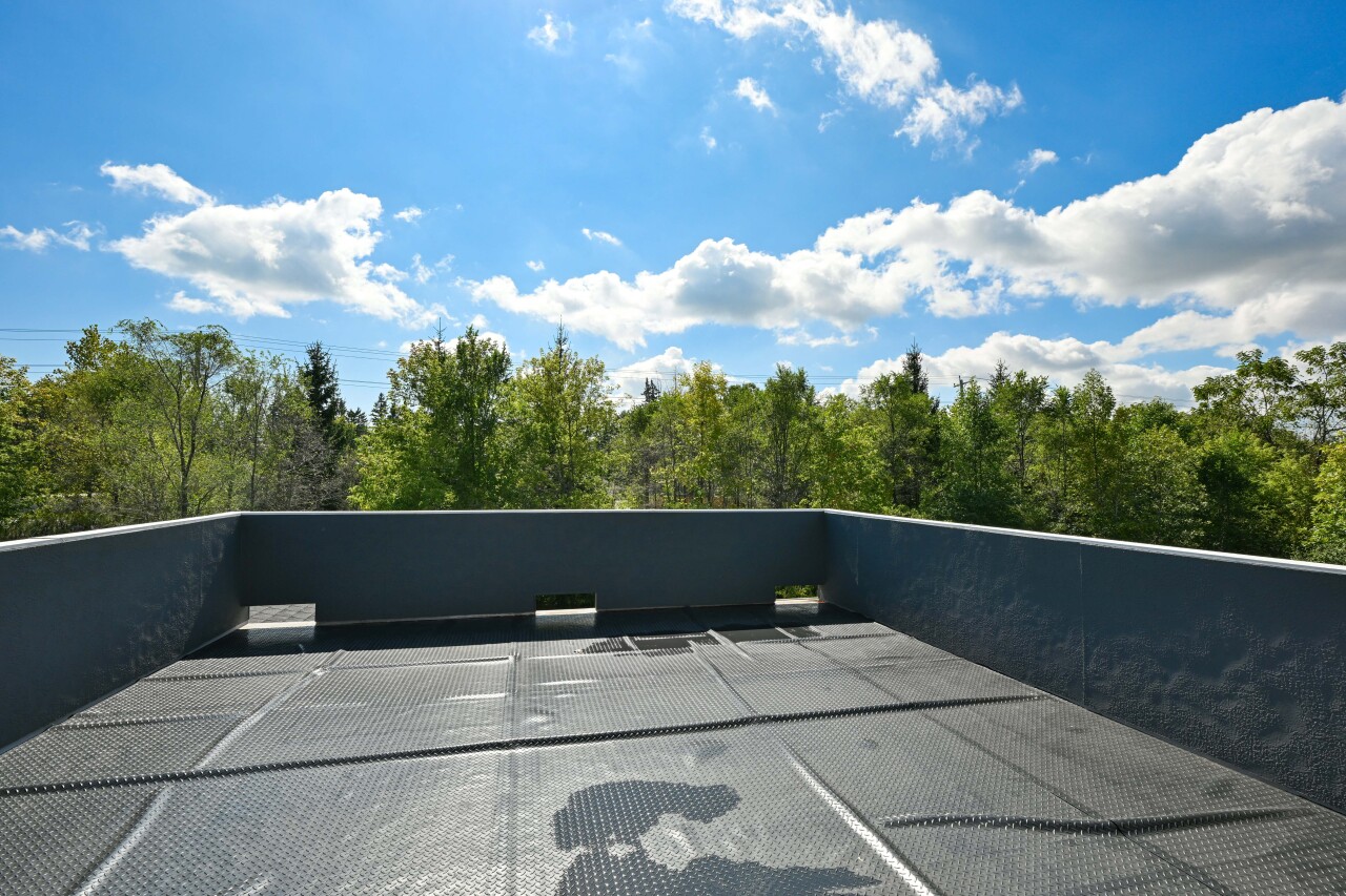 8825 North Spruce Road River Hills, WI 53217 - Photo 21 of 42 Photo 23