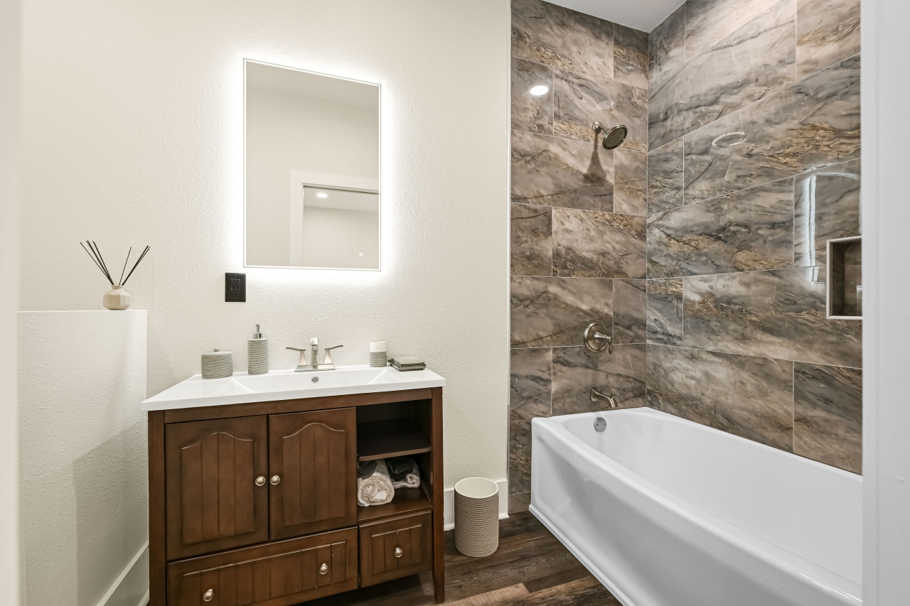 8825 North Spruce Road River Hills, WI 53217 - Photo 33 of 42 Photo 36