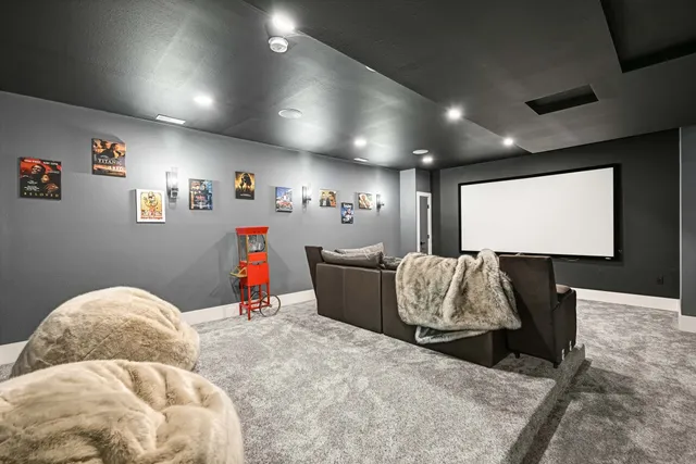 $2,500,000 | 8825 North Spruce Road, River Hills, WI 53217