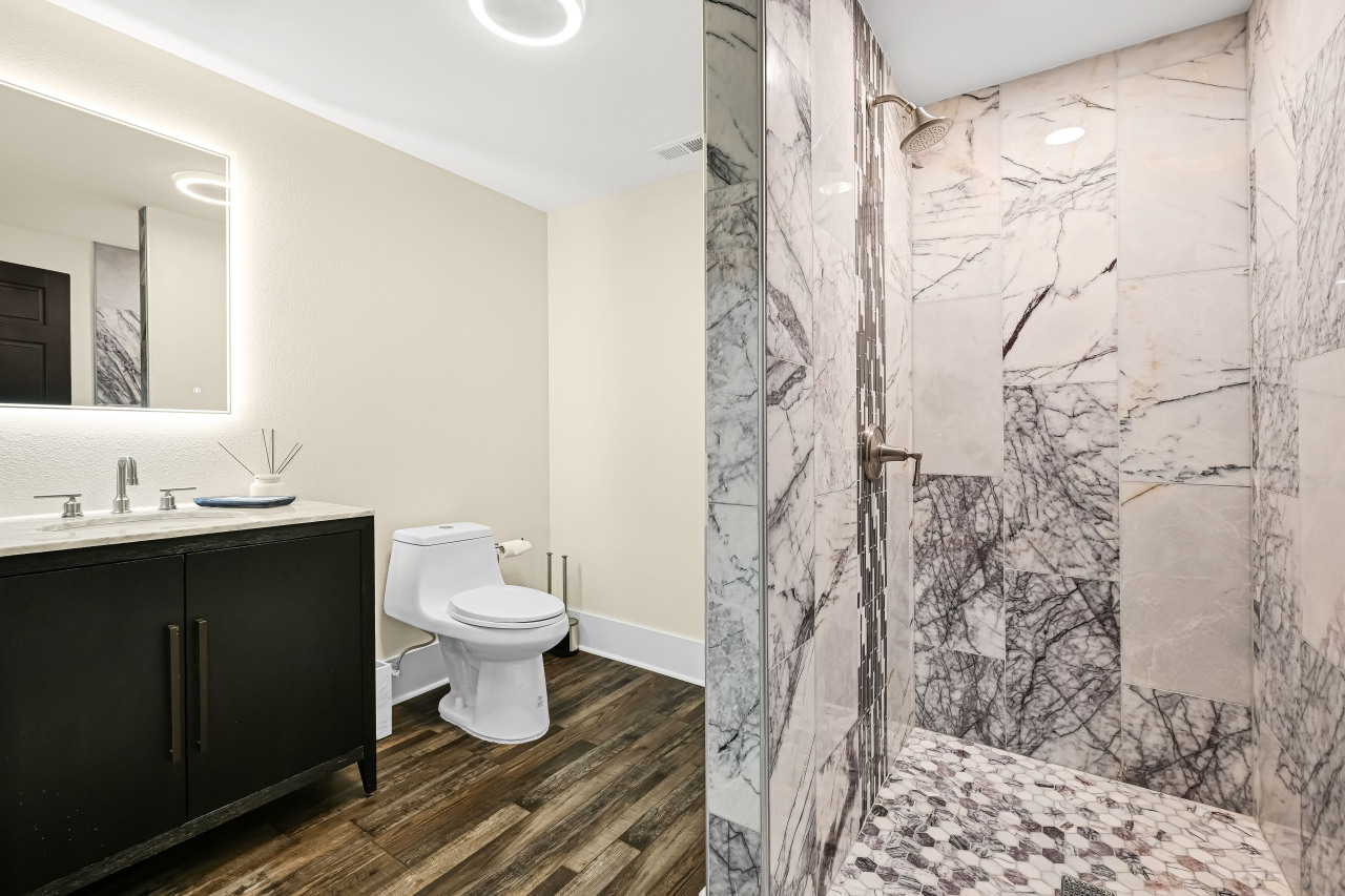 8825 North Spruce Road River Hills, WI 53217 - Photo 35 of 42 Photo 38