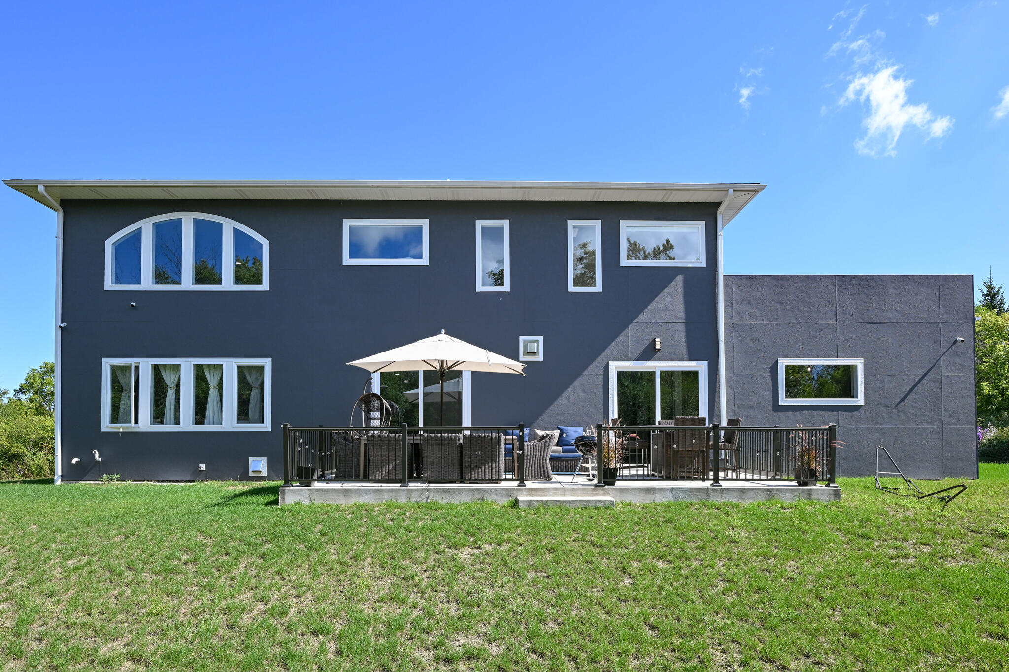 8825 North Spruce Road River Hills, WI 53217 - Photo 39 of 42 DSC_ 4 (3)-2