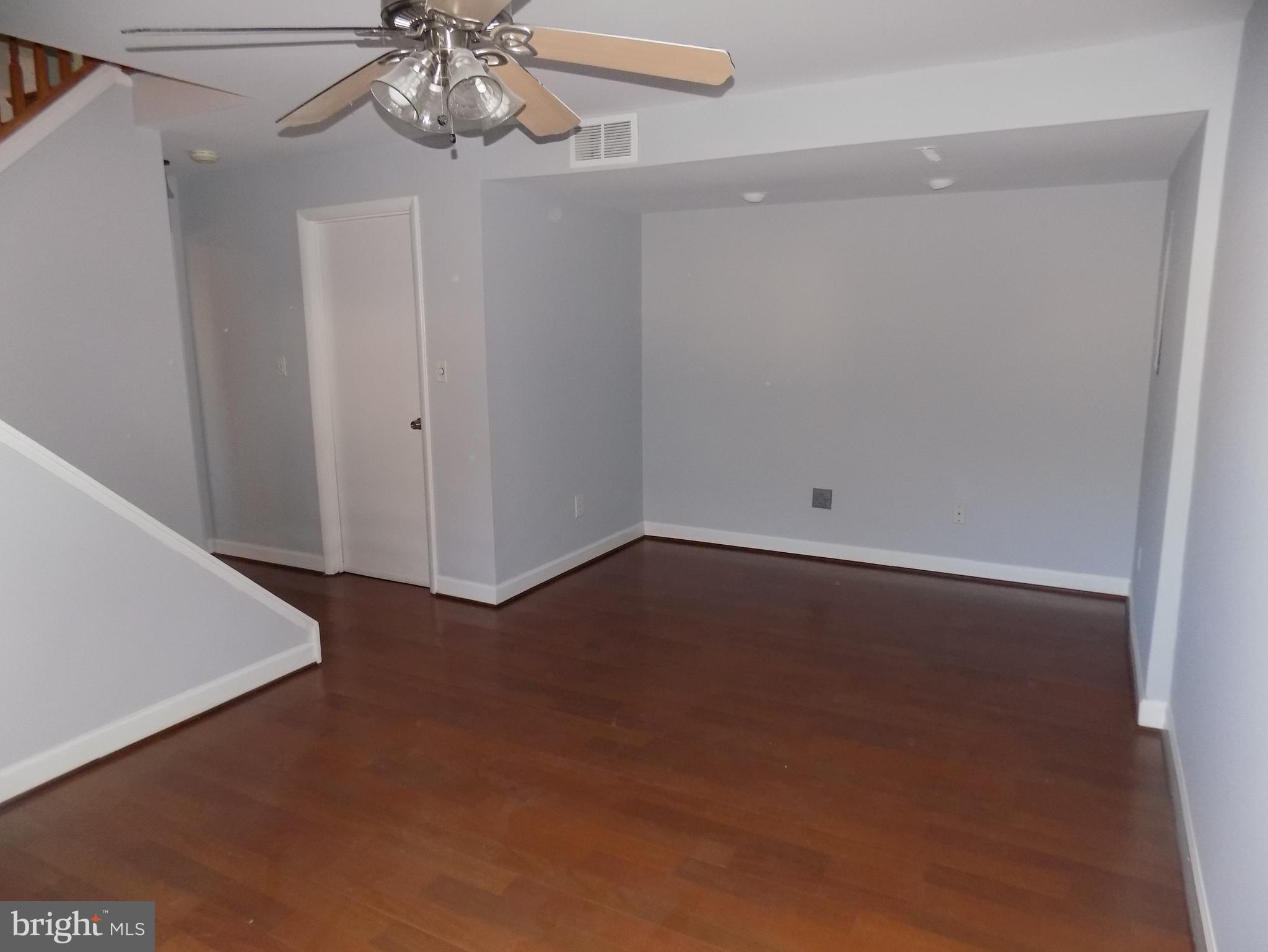 509 Londontown Road Edgewater, MD 21037 - Photo 14 of 22 Family room with several dedicated spaces.