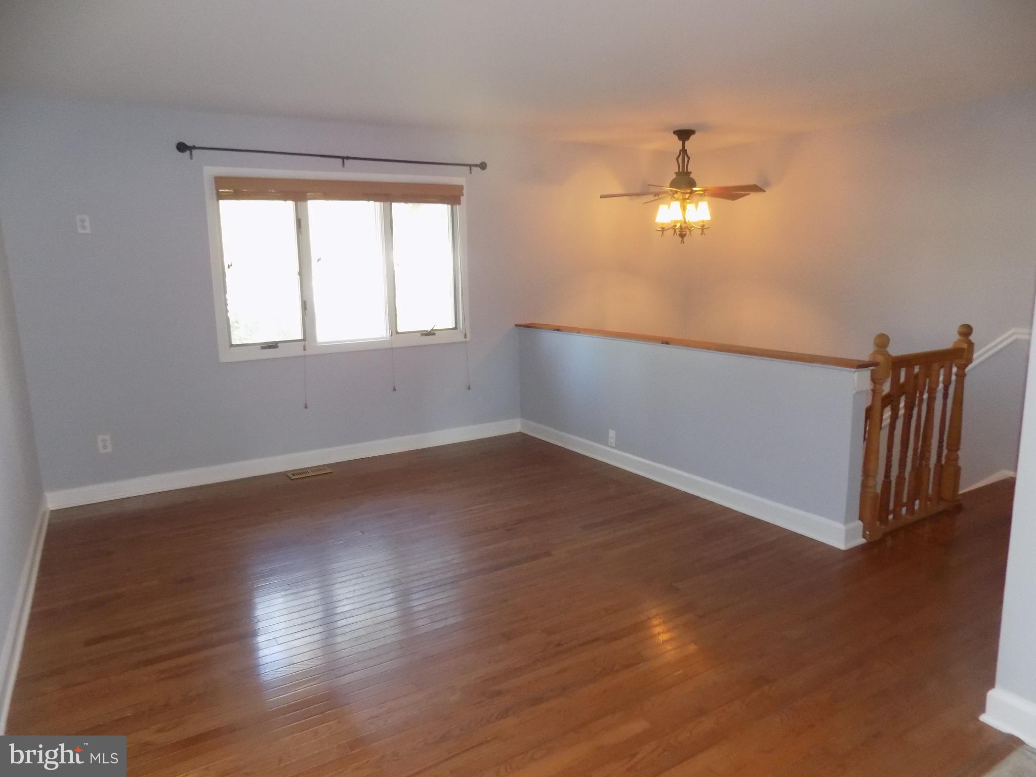 509 Londontown Road Edgewater, MD 21037 - Photo 5 of 22 Beautiful Hardwood Floors