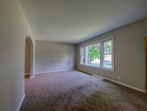 $174,000 | 1913 170th Street, Hazel Crest, IL 60429