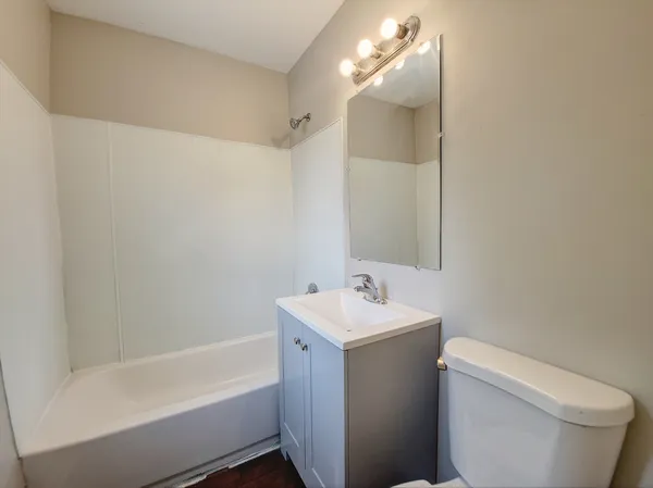 $174,000 | 1913 170th Street, Hazel Crest, IL 60429