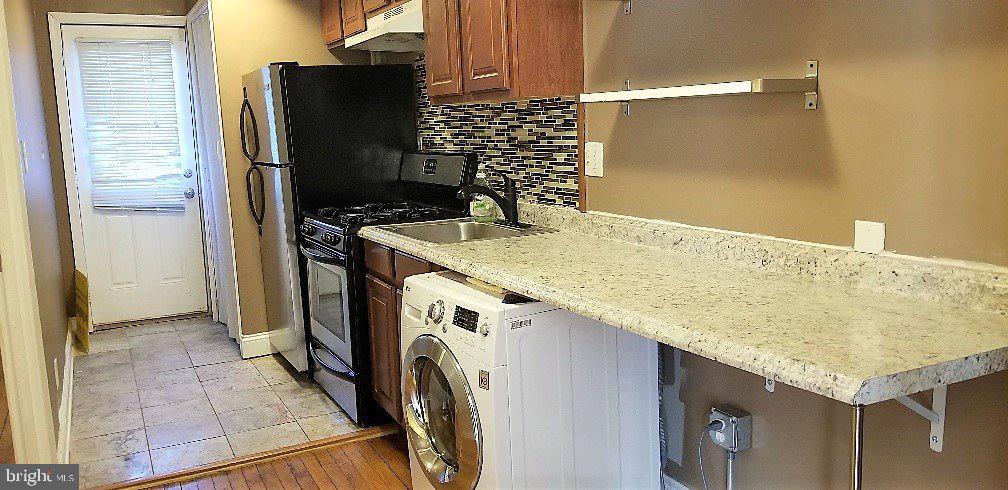 1226 Simms Place Northeast Washington, DC 20002 - Photo 7 of 20