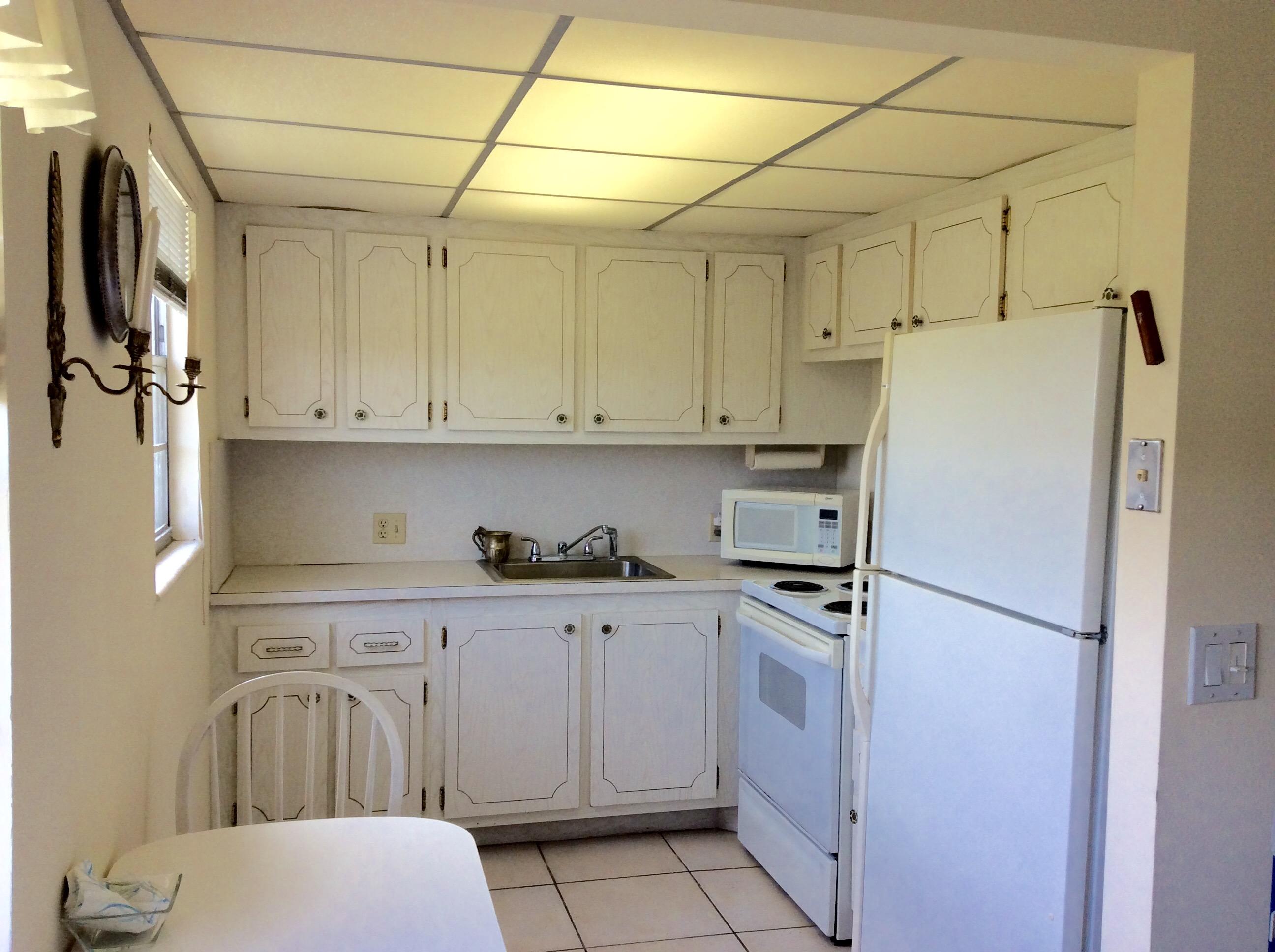 197 Suffolk F, Unit 197 Boca Raton, FL 33434 - Photo 2 of 19 Kitchen