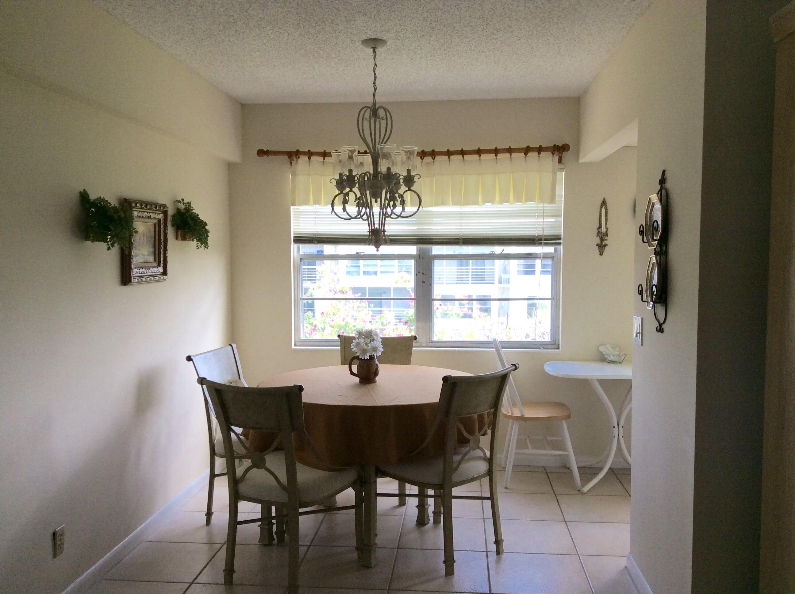 197 Suffolk F, Unit 197 Boca Raton, FL 33434 - Photo 3 of 19 Dining Room