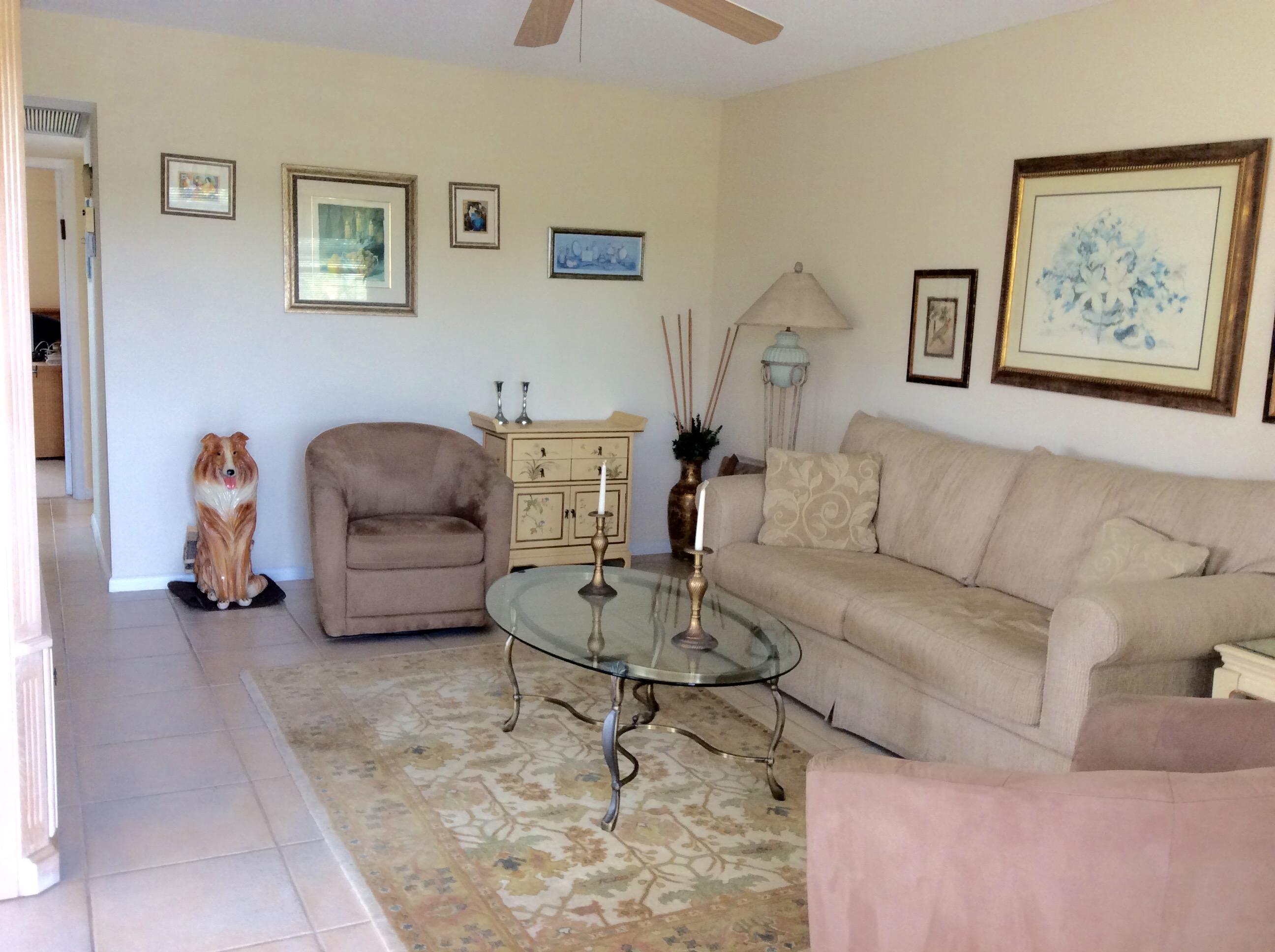 197 Suffolk F, Unit 197 Boca Raton, FL 33434 - Photo 4 of 19 Living Room