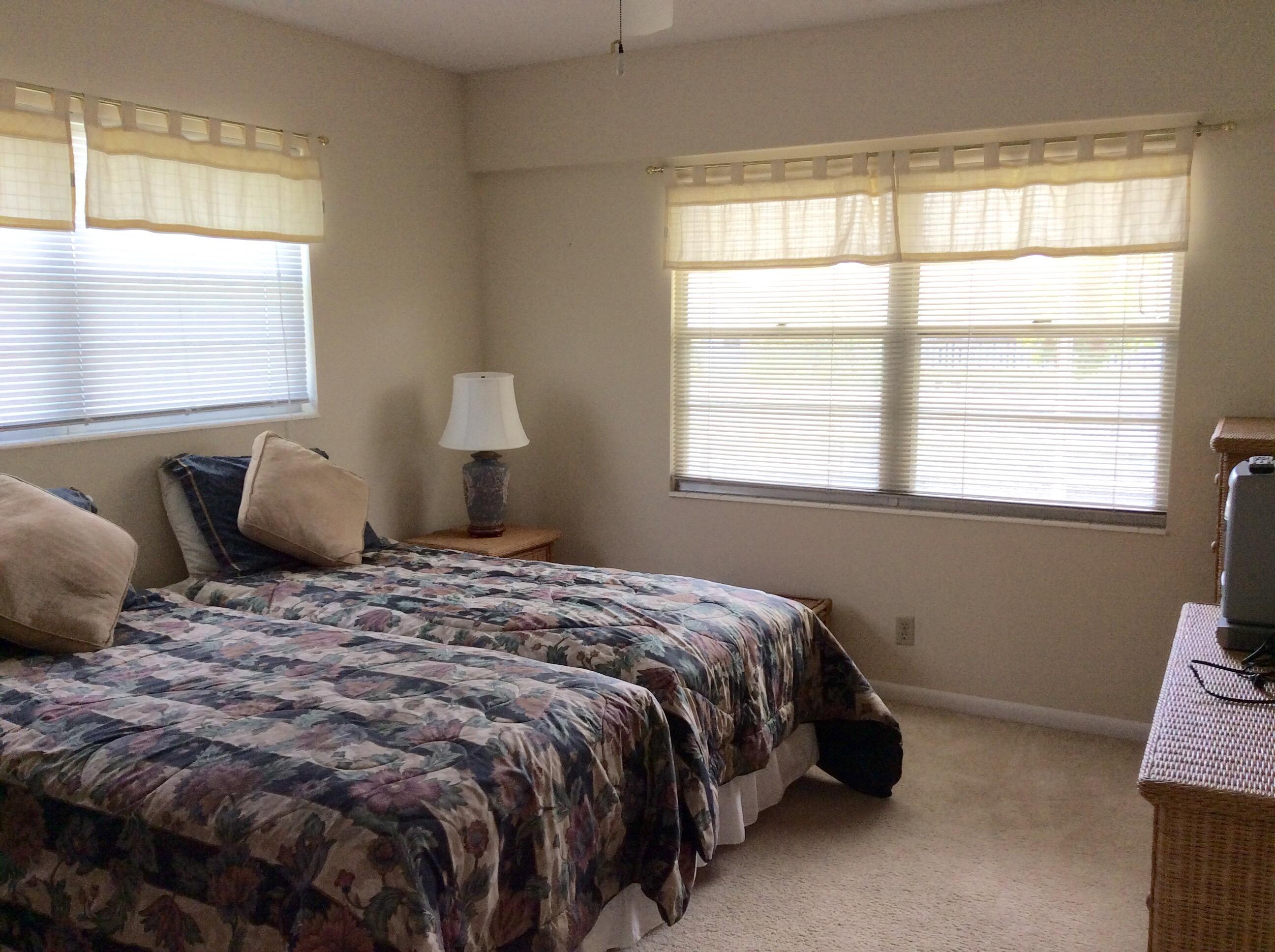 197 Suffolk F, Unit 197 Boca Raton, FL 33434 - Photo 5 of 19 Master Bedroom