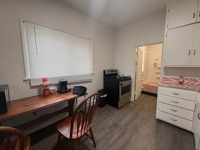 $400,000 | 1015 East Walnut Street, Green Bay, WI 54301