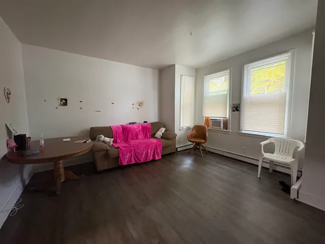 $400,000 | 1015 East Walnut Street, Green Bay, WI 54301