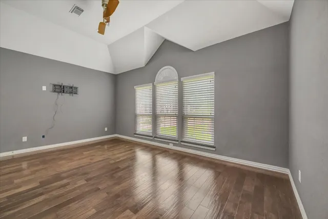 $2,650 | 146 Bayou Bend Drive, League City, TX 77573