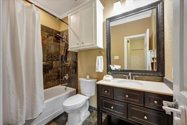 $2,650 | 146 Bayou Bend Drive, League City, TX 77573