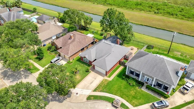 $2,650 | 146 Bayou Bend Drive, League City, TX 77573