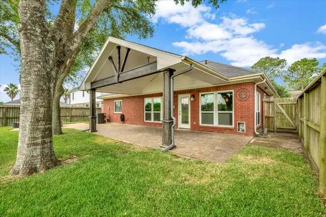 $2,650 | 146 Bayou Bend Drive, League City, TX 77573