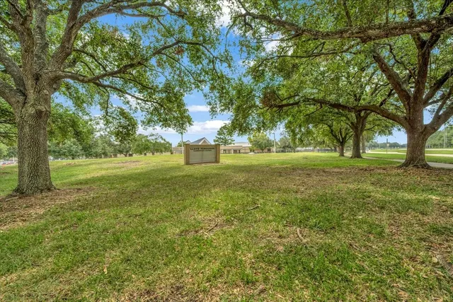 $2,650 | 146 Bayou Bend Drive, League City, TX 77573