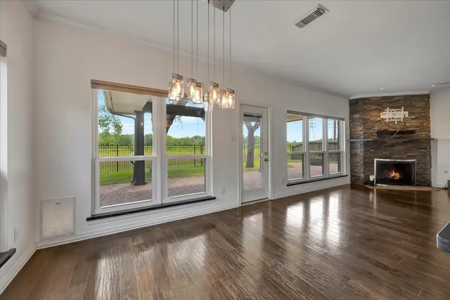 $2,650 | 146 Bayou Bend Drive, League City, TX 77573