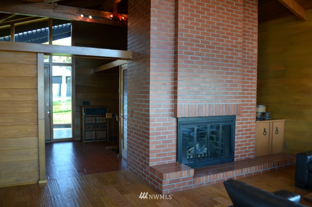1443 West Beach Road Oak Harbor, WA 98277 - Photo 14 of 25 Gallery Image 14
