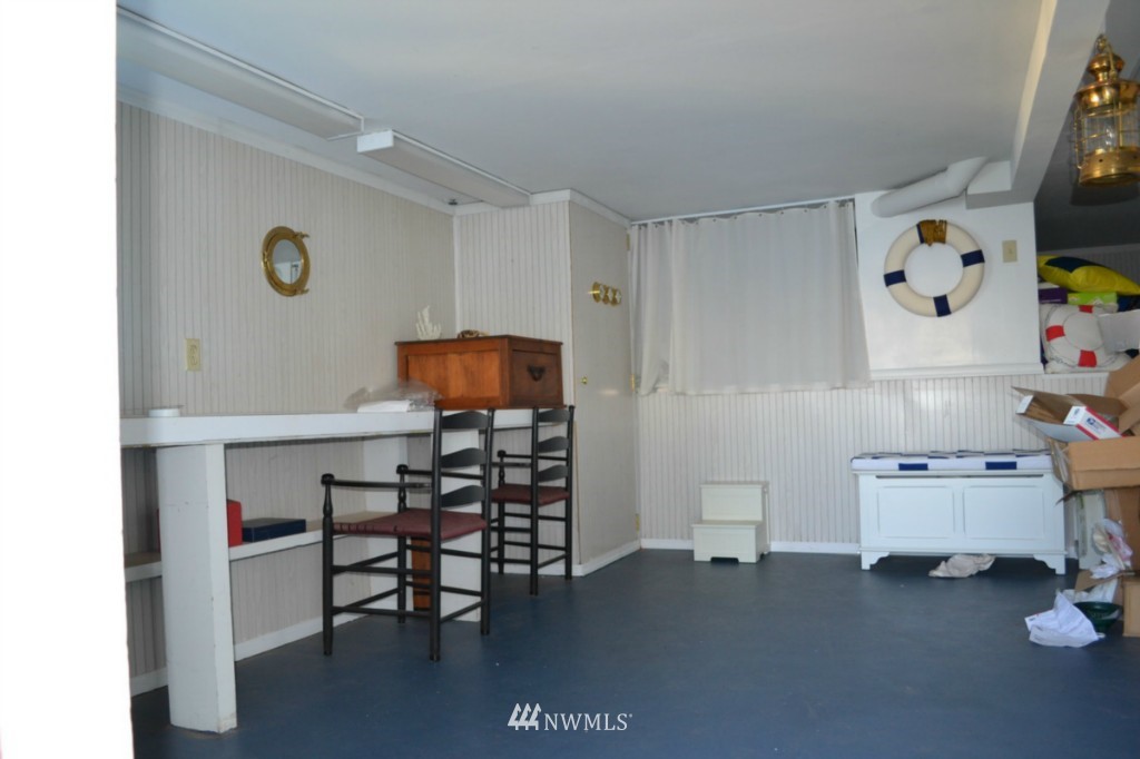 1443 West Beach Road Oak Harbor, WA 98277 - Photo 24 of 25 Gallery Image 24