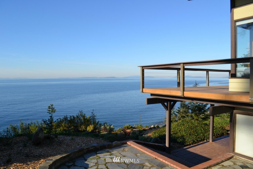 1443 West Beach Road Oak Harbor, WA 98277 - Photo 5 of 25 Gallery Image 5