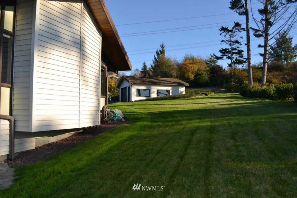 1443 West Beach Road Oak Harbor, WA 98277 - Photo 6 of 25 Gallery Image 6