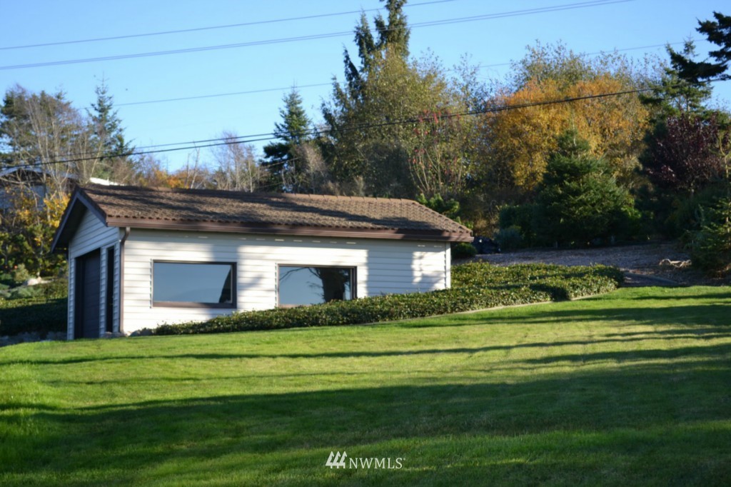 1443 West Beach Road Oak Harbor, WA 98277 - Photo 7 of 25 Gallery Image 7