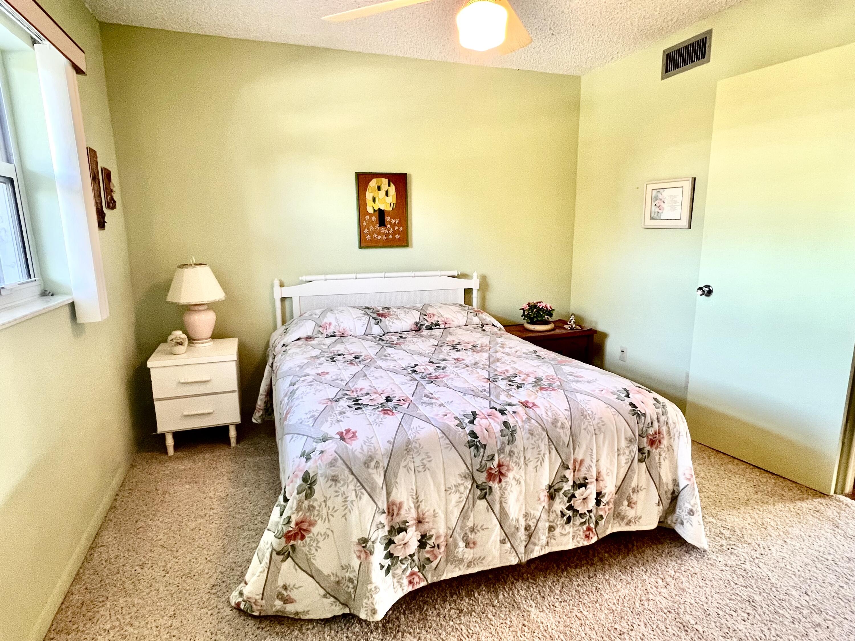 231 East Lantana Road, Unit 202 Lantana, FL 33462 - Photo 16 of 33 Bedroom 2