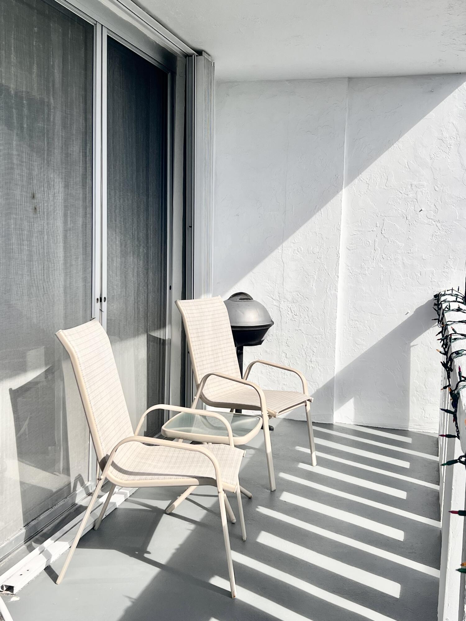 231 East Lantana Road, Unit 202 Lantana, FL 33462 - Photo 21 of 33 Balcony