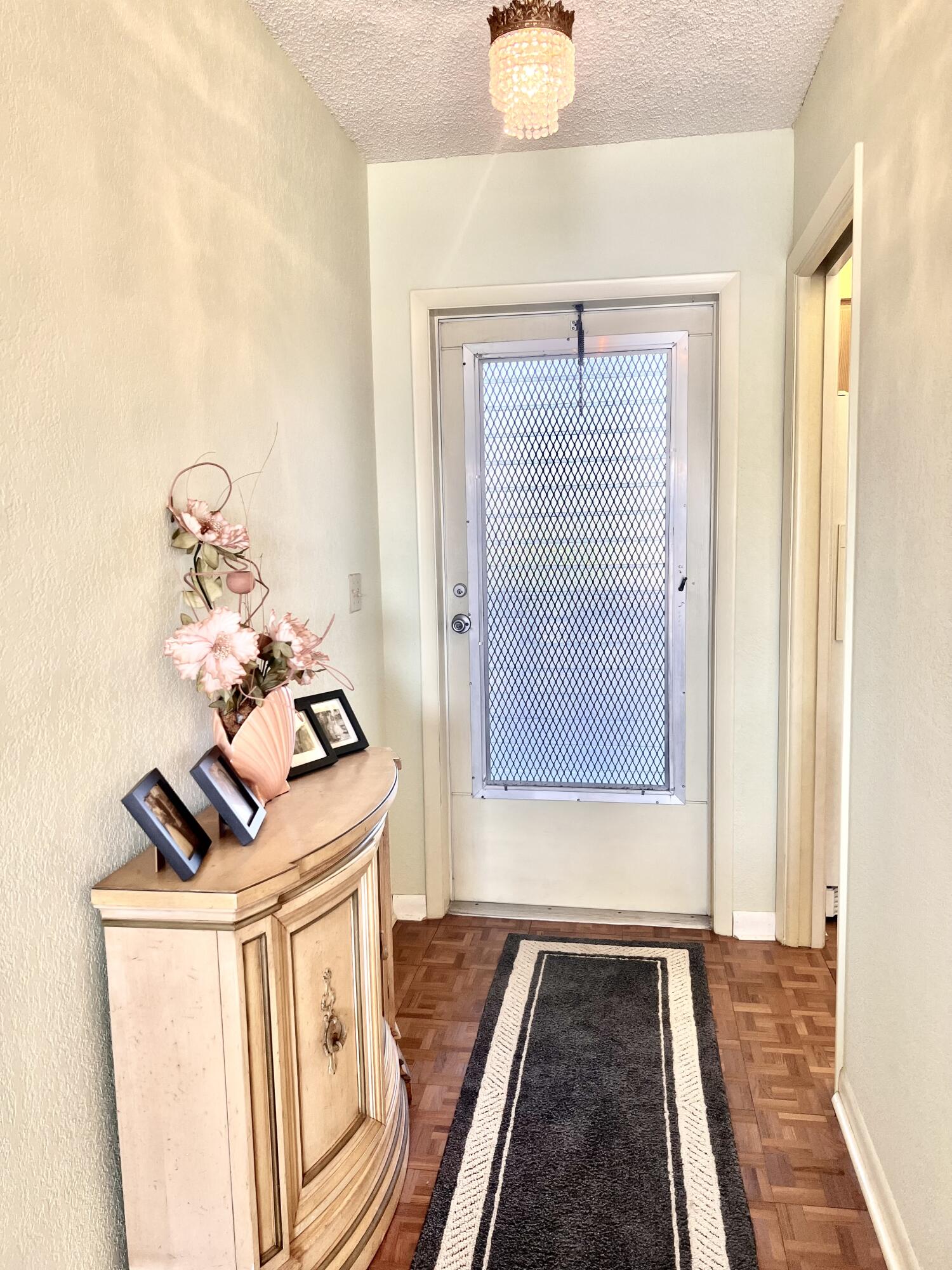 231 East Lantana Road, Unit 202 Lantana, FL 33462 - Photo 5 of 33 Foyer