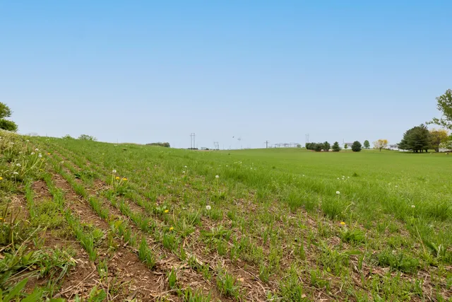 $225,000 | Lt2 Lt2 Kettle Moraine Drive, Hartford, WI 53027