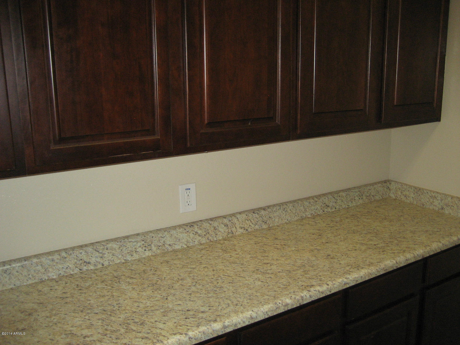 2013 East Stacey Road Gilbert, AZ 85298 - Photo 6 of 11 Laundry cabinets