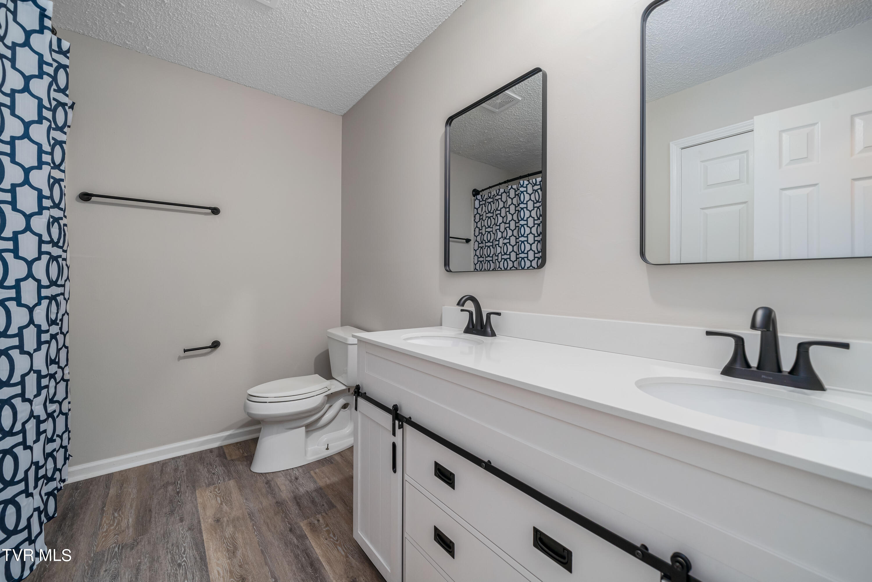 1700 Lone Oak Road, Unit 5 Johnson City, TN 37604 - Photo 15 of 24 1700 Lone Oak Rd #5 (24 of 29)