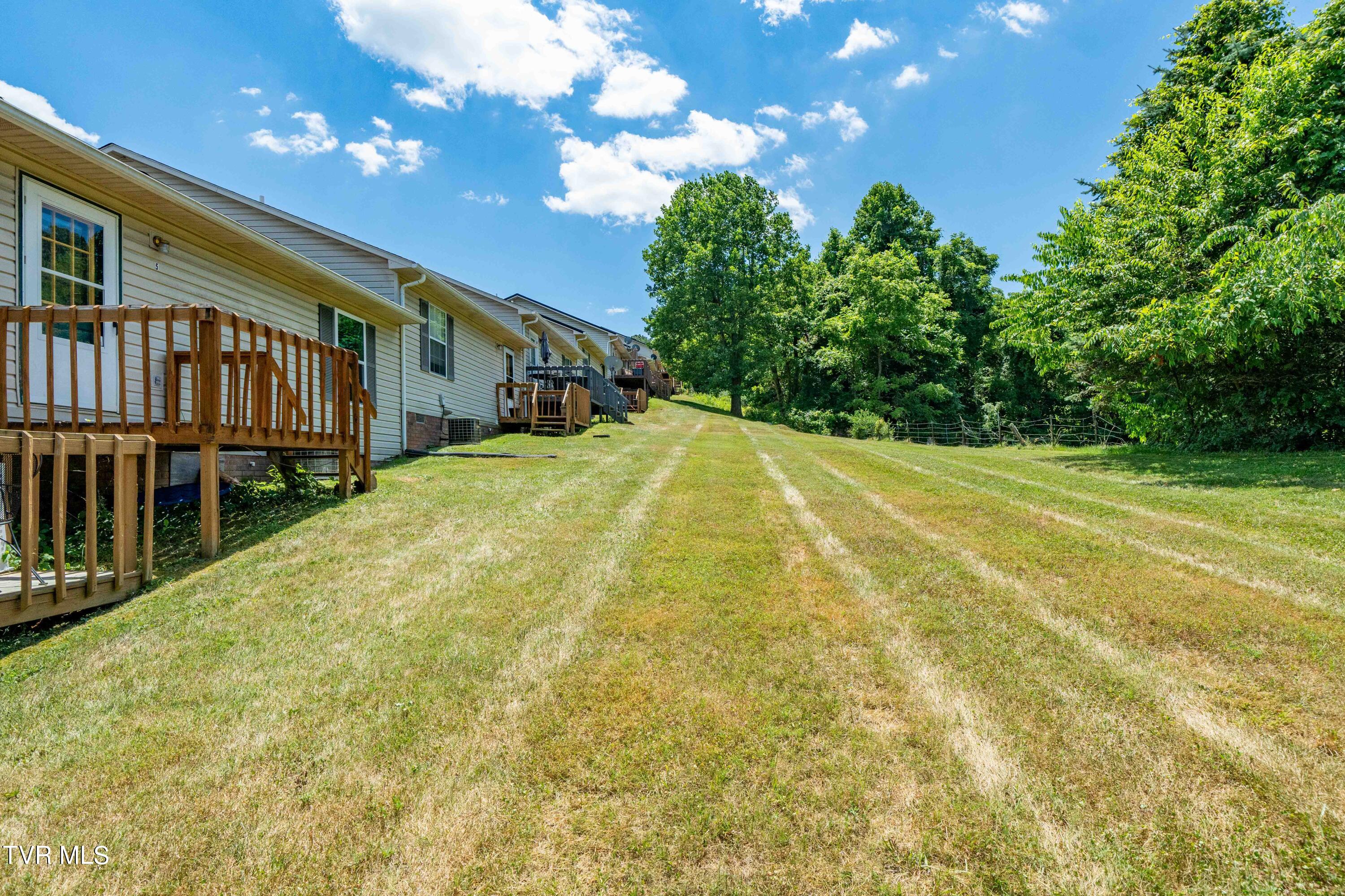 1700 Lone Oak Road, Unit 5 Johnson City, TN 37604 - Photo 18 of 24 1700 Lone Oak Rd #5 (7 of 29)