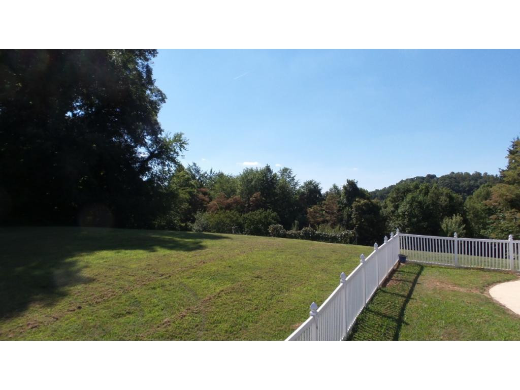 392 Coal Chute Road Elizabethton, TN 37643 - Photo 33 of 34 Photo 35