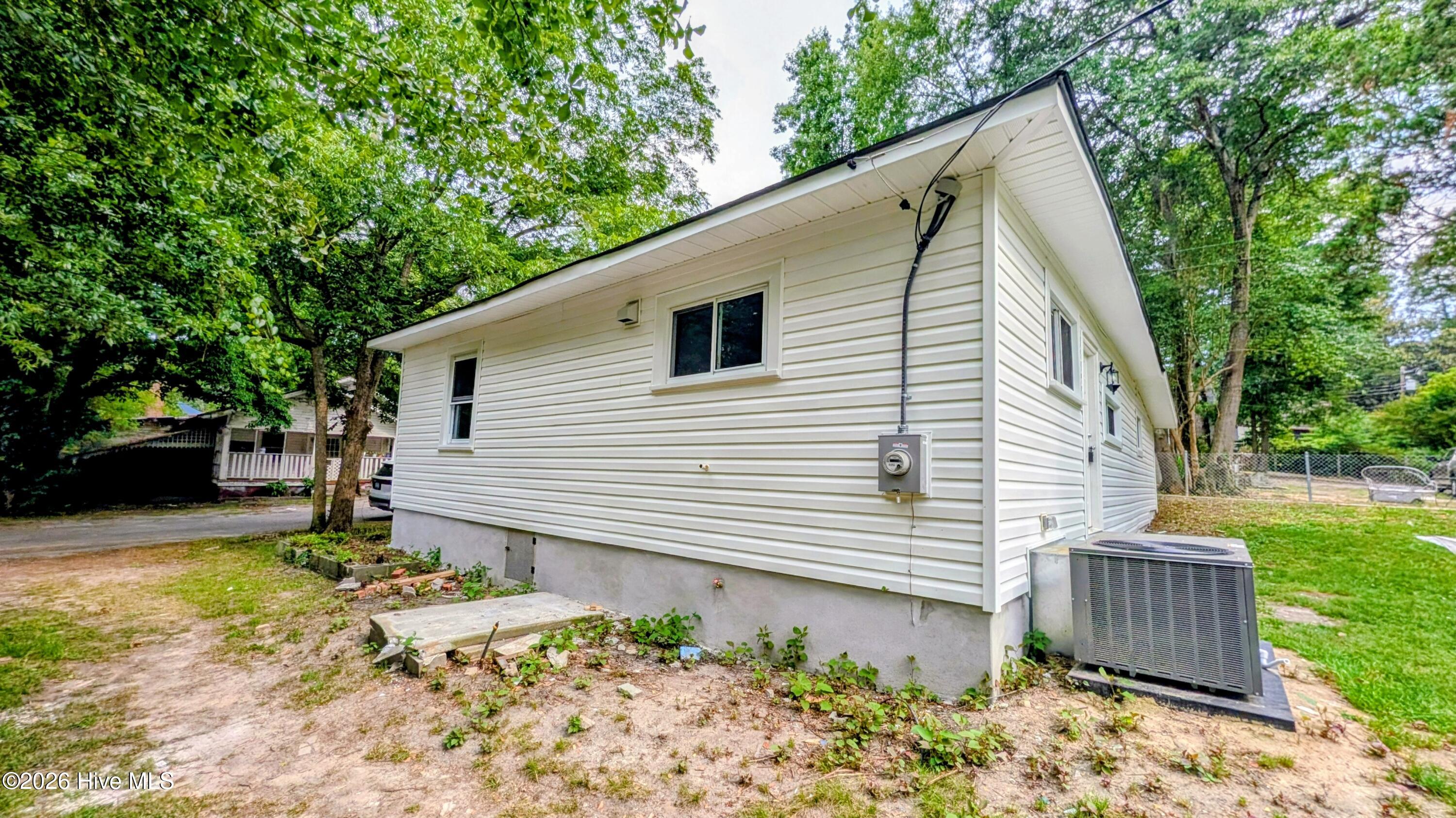 128 Dawkins Street Rockingham, NC 28379 - Photo 12 of 15