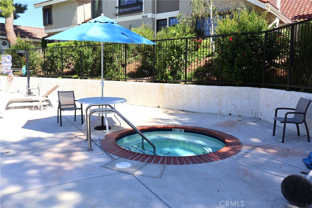 929 Thistlegate Road Oak Park, CA 91377 - Photo 27 of 27 Gallery Image 27