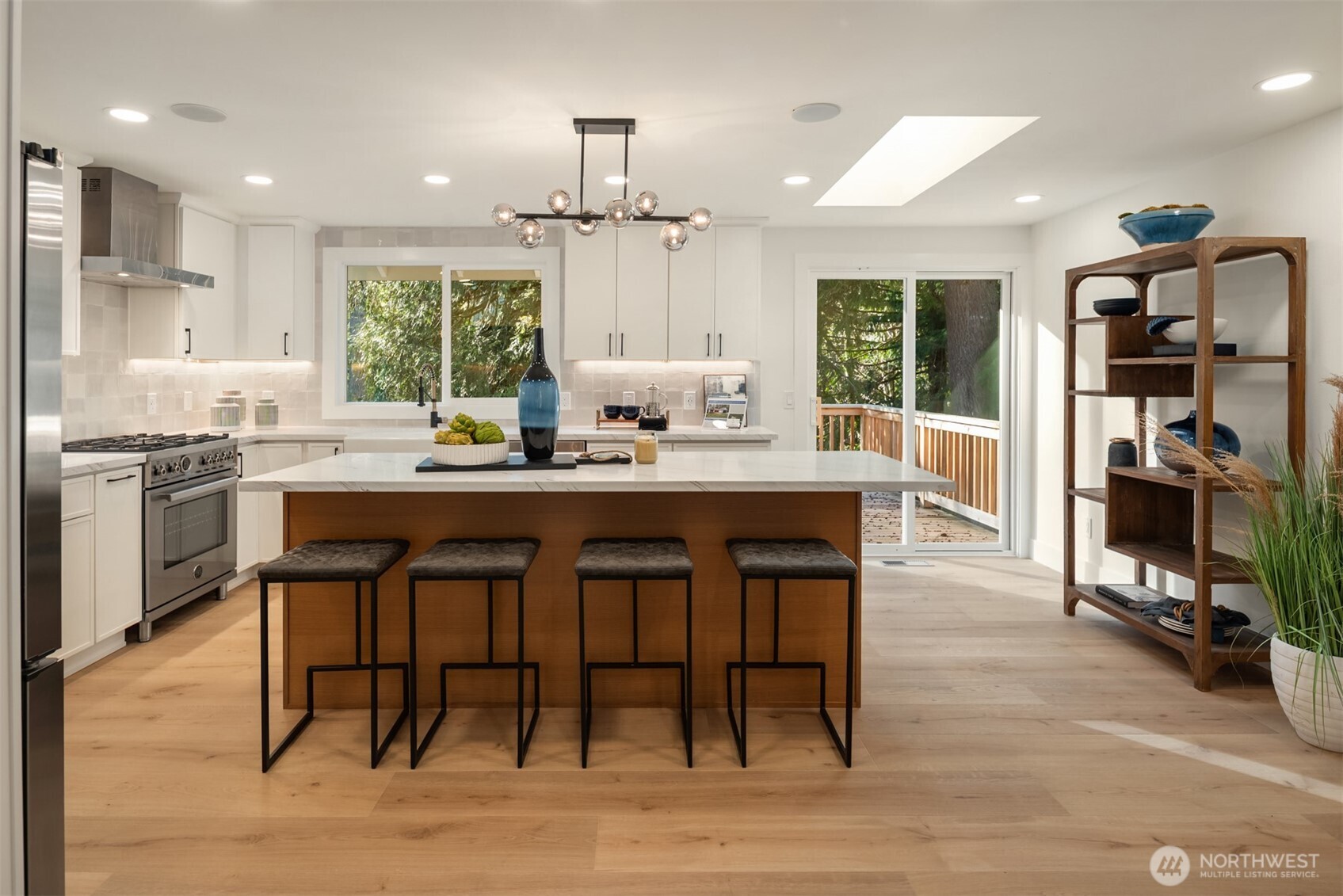 27313 Northeast 53rd Street Redmond, WA 98053 - Photo 9 of 39