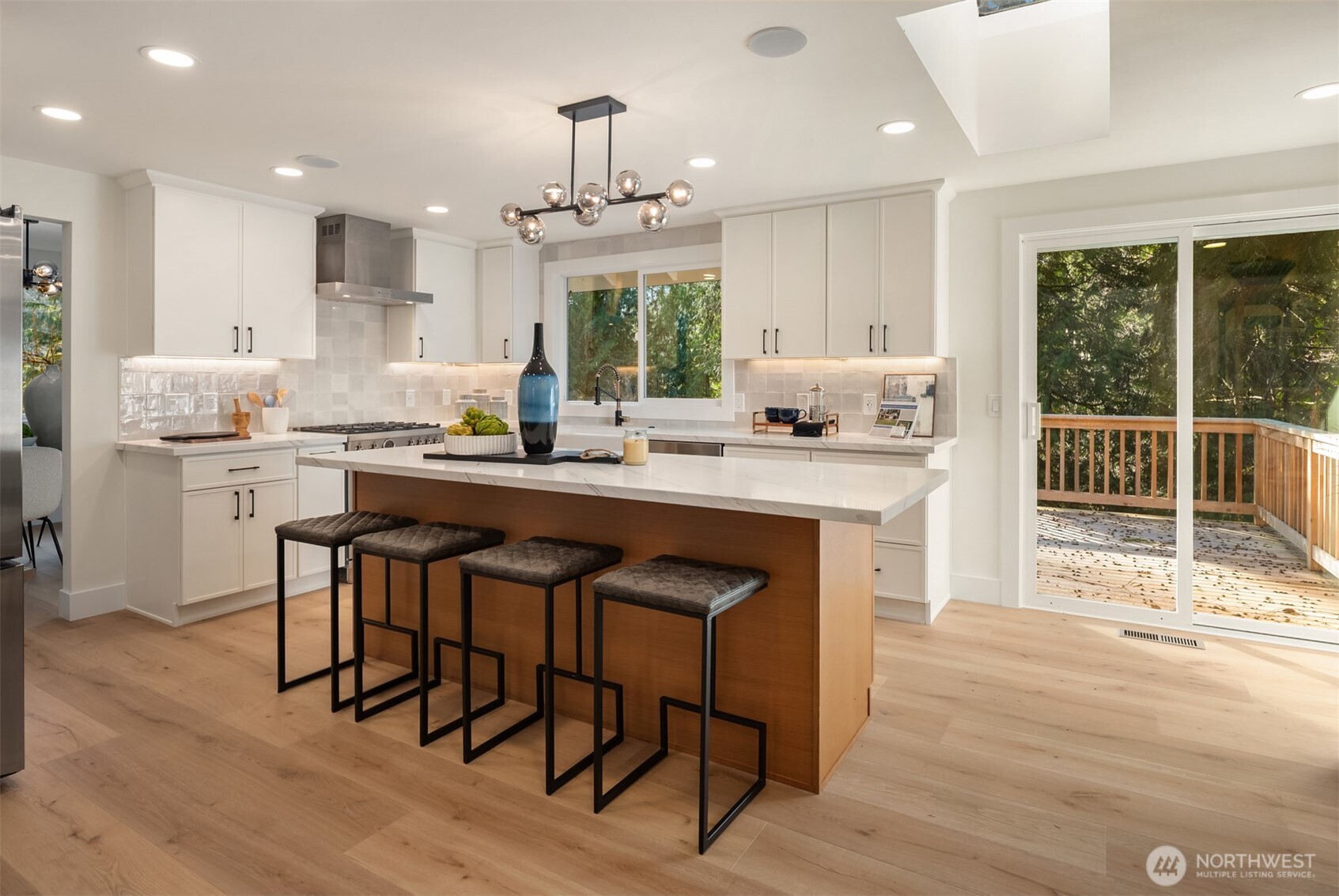 27313 Northeast 53rd Street Redmond, WA 98053 - Photo 10 of 39